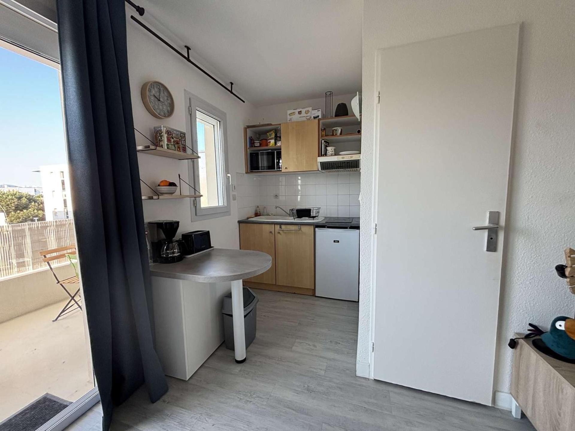 Appartement Appt 2 Pieces - Lr030-b217 *