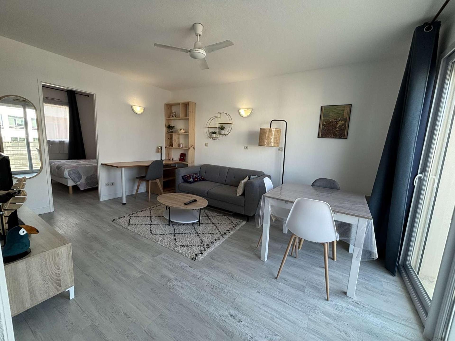 Appartement Appt 2 Pieces - Lr030-b217
